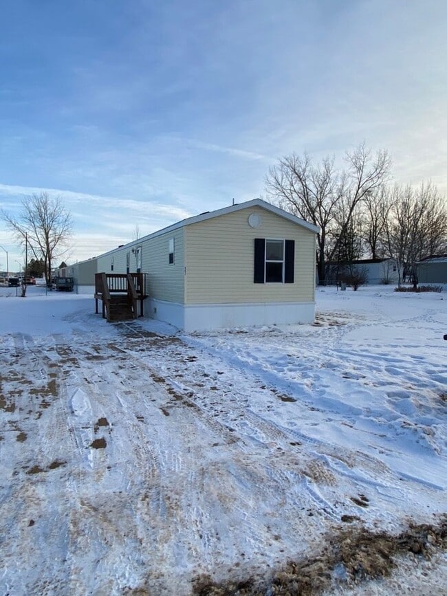 Building Photo - 3bd/2ba Renovated