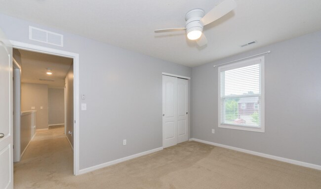 Building Photo - Beautiful House- Perfect for an Executive ...