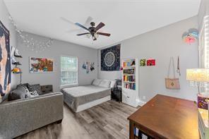 Building Photo - 5601 Burgundy Dr