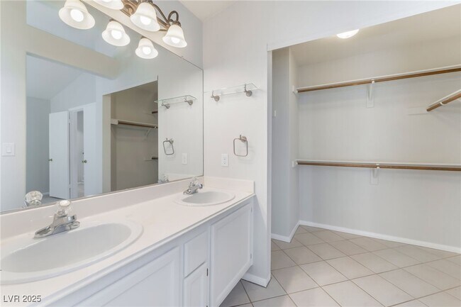 Building Photo - 4906 Rancho Verde Ct