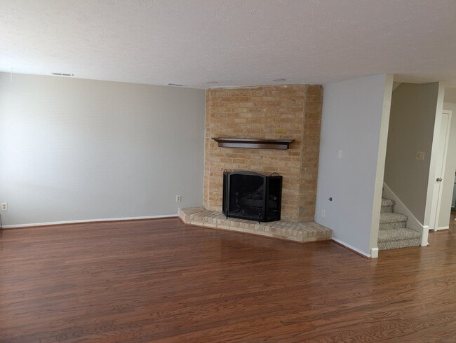 Building Photo - 3258 Continental Dr