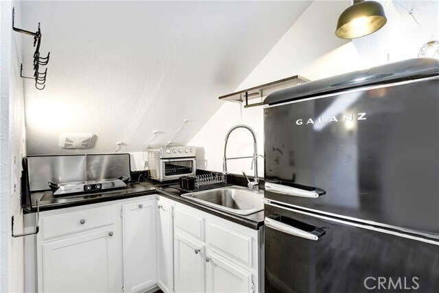 Building Photo - 1148 West Blvd