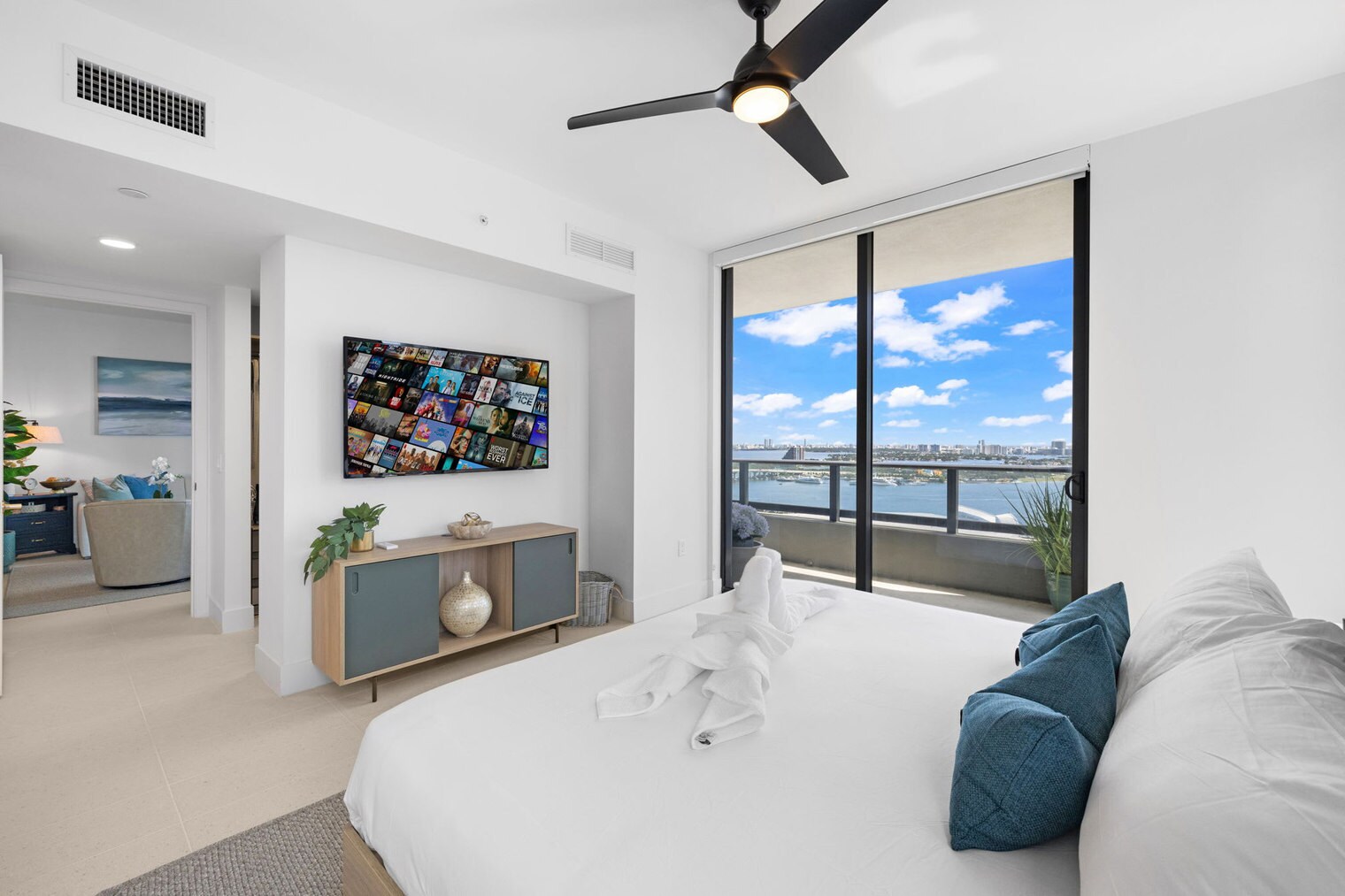 Building Photo - 159 NE 6th St