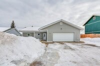 Building Photo - 834 Marquette Loop
