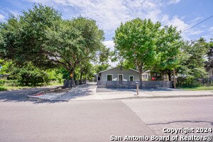 Building Photo - 555 Hansford St