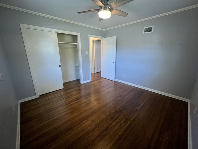Building Photo - 129 Fernhill Ave
