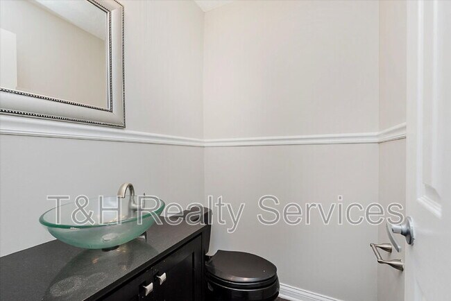 Building Photo - 11313 Wolf Ln