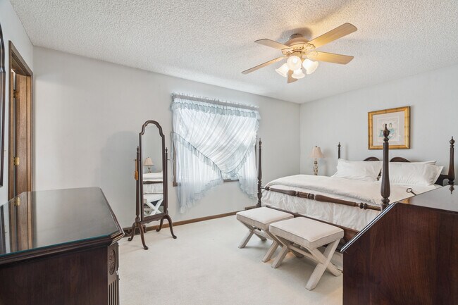 Building Photo - 1245 Michelle Ct