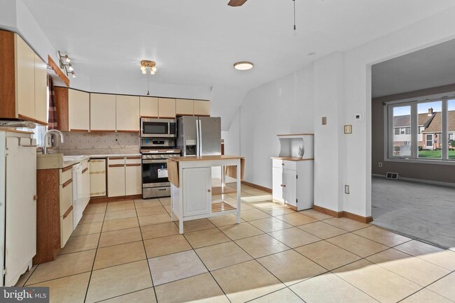 Building Photo - 18 Cobblestone Ln
