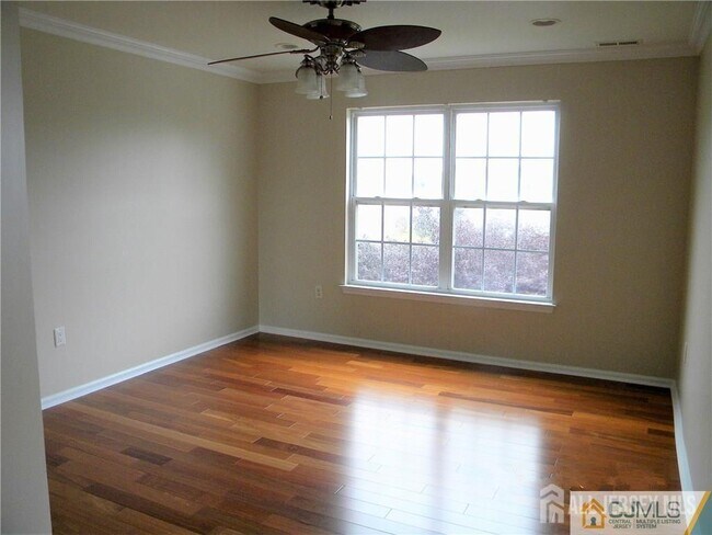 Building Photo - 106 Sayreville Blvd S