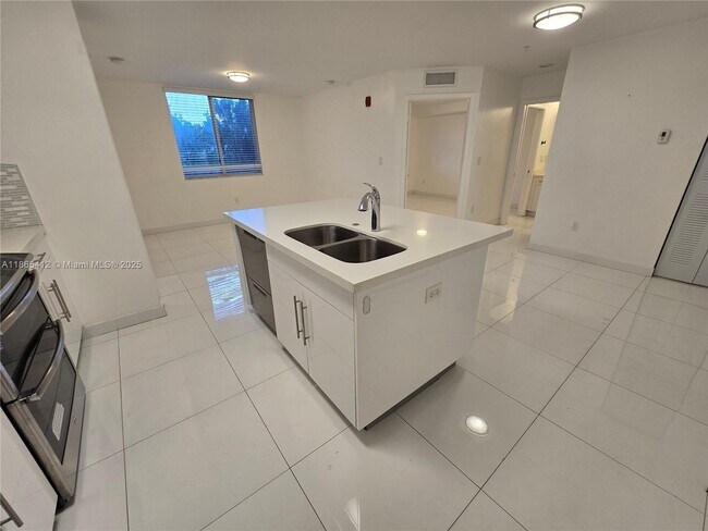 Building Photo - 2651 NE 212th Ter