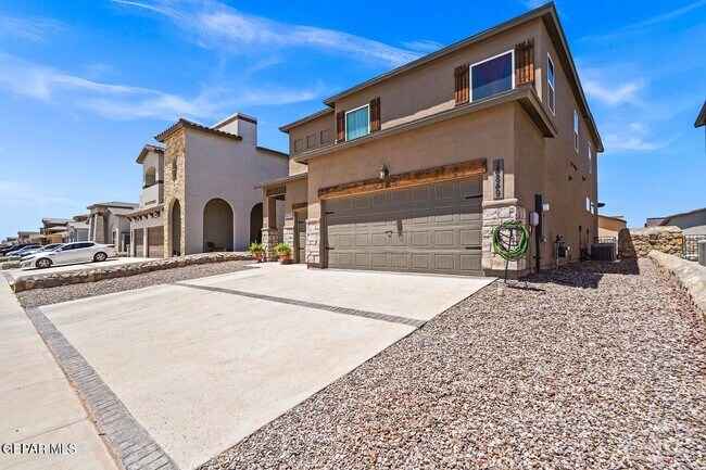 Building Photo - 14849 Sam Garcia Ave