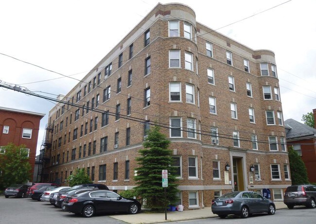 Primary Photo - Southern Maine Recourse Center, The Bowdoin