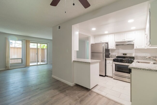 Interior Photo - Marconi Gardens