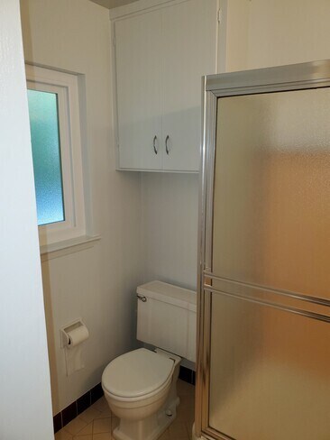 Building Photo - 864 Arbor Rd