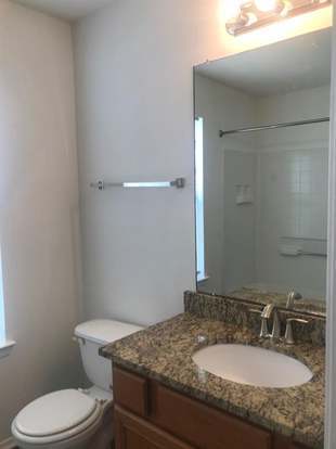 Building Photo - 26840 Wellington Ct