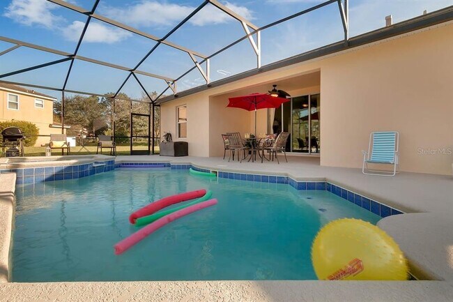 Building Photo - 9017 Paolos Pl