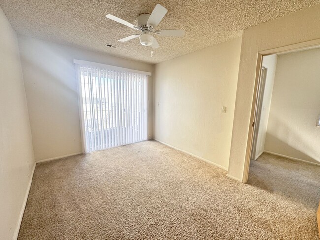 Building Photo - For Lease Near UNR - 2 Bed, 1.5 Bath with ...