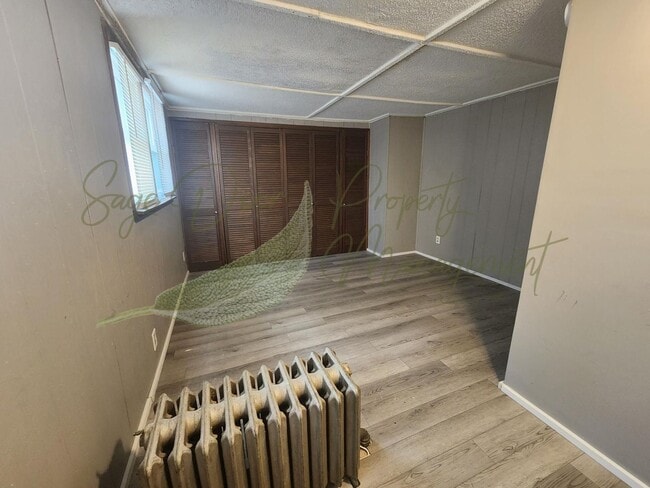 Building Photo - ORIGINAL HARDWOOD FLOORS!!!
