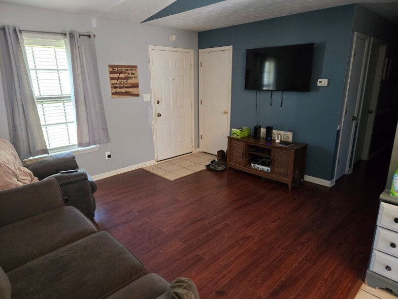 Building Photo - 118 Springside Ave