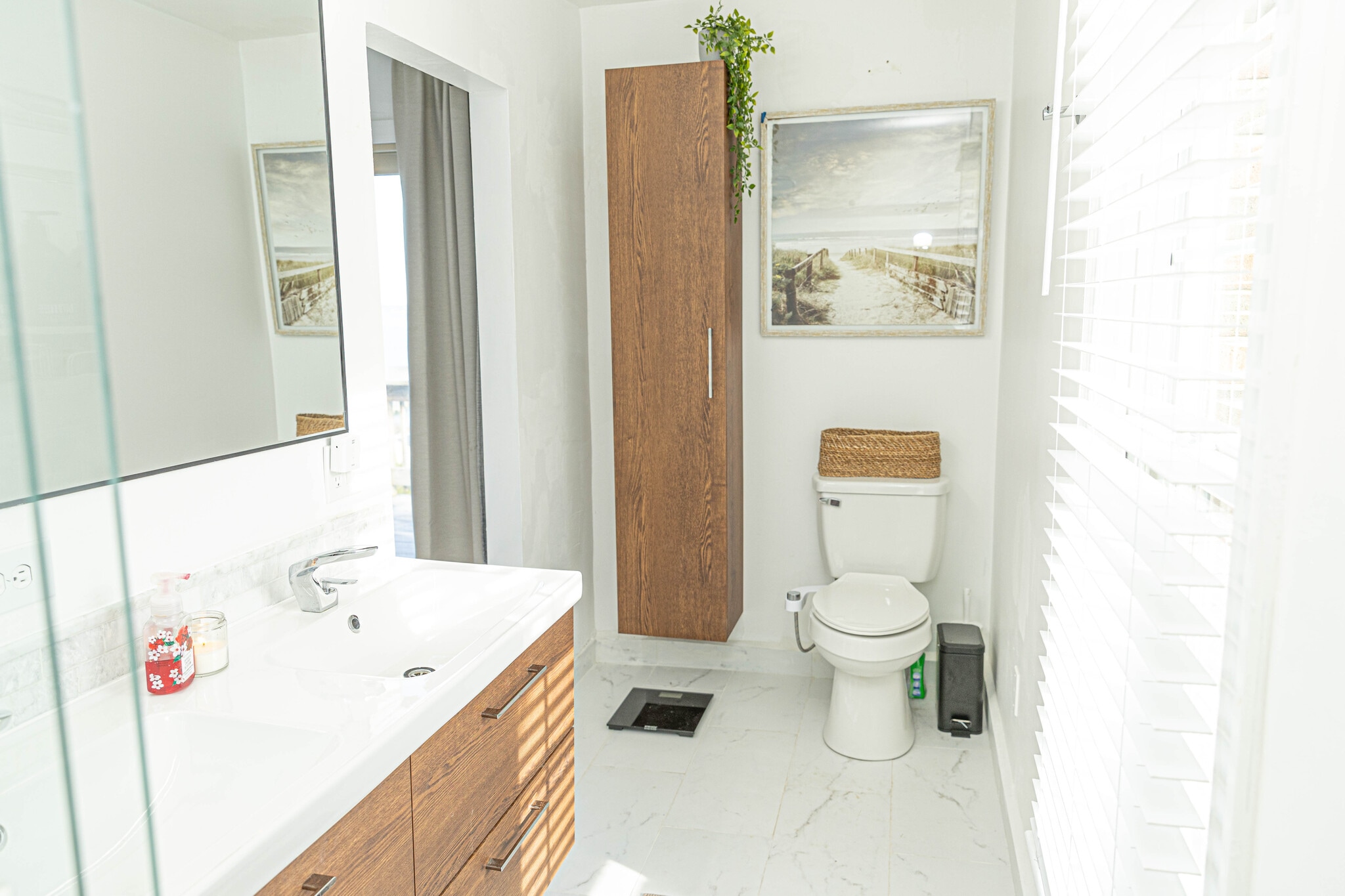 Building Photo - 212 Ambler St