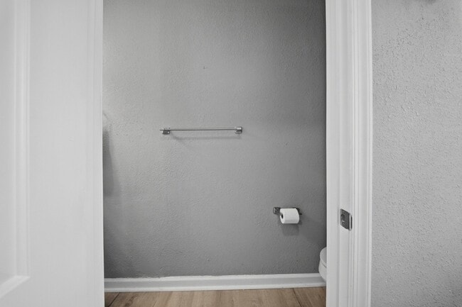 Building Photo - 4549 Bankhead Ave