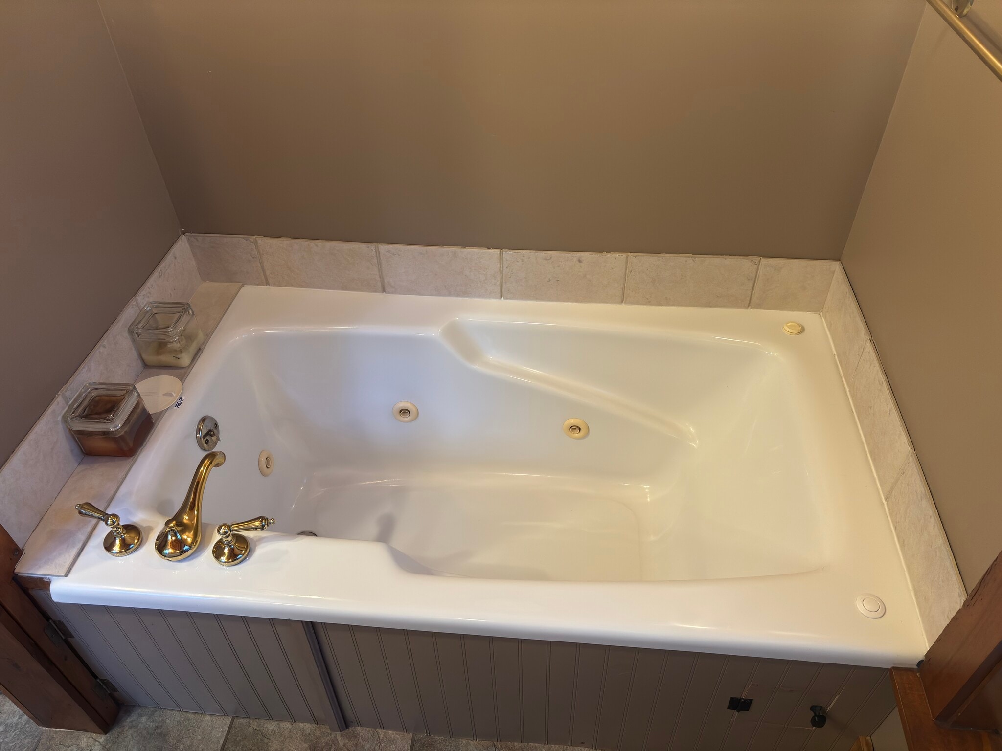 Building Photo - 826 Jones Mill Rd