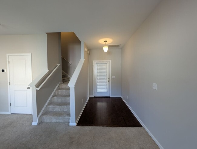 Building Photo - Pristine Home located in the Villages of Back Creek!