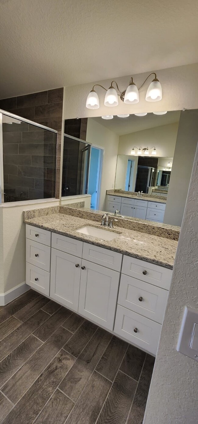 Building Photo - 2513 43rd St SW