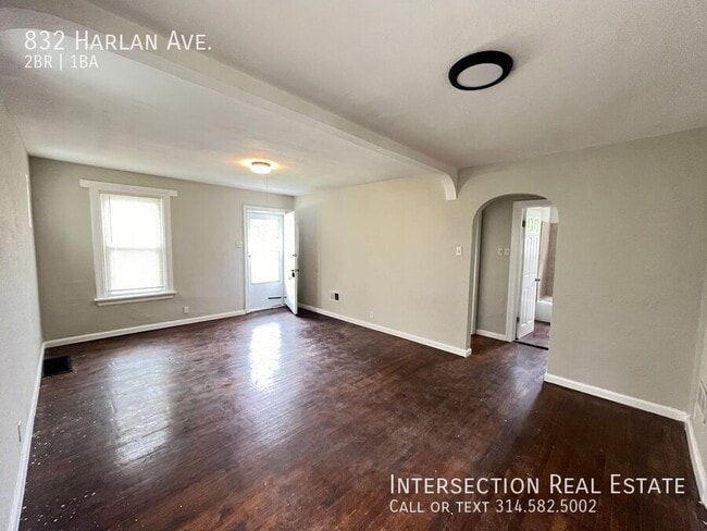 Building Photo - 832 Harlan Ave