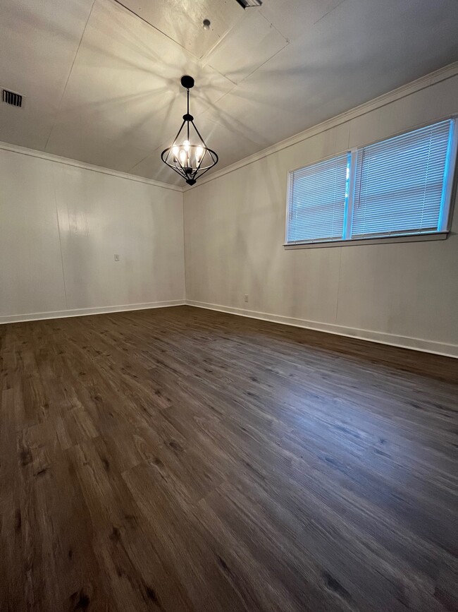 Building Photo - 6650 Zeigler Blvd