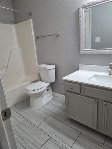 Building Photo - 8613 Heather Ridge Dr