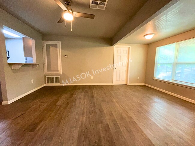 Building Photo - Charming 3-Bedroom Home for Lease in Lawton, OK