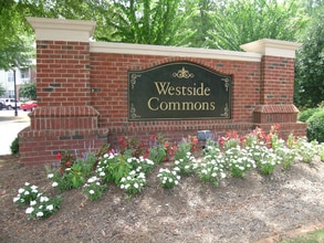 Building Photo - 1975 Nocturne Dr