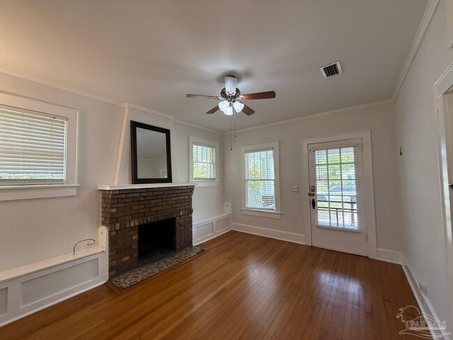 Building Photo - 1721 N 16th Ave