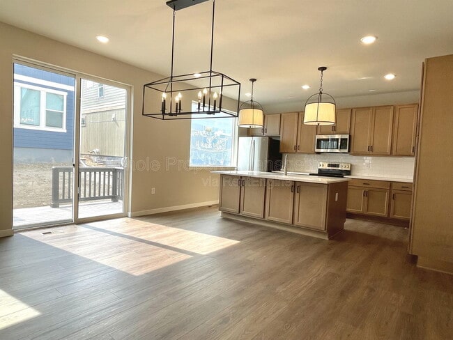 Building Photo - 361 Fox Ln
