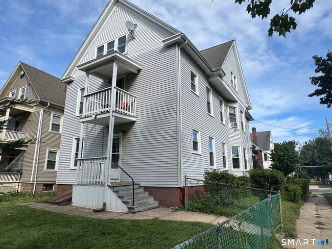 Building Photo - 38 Brownell St