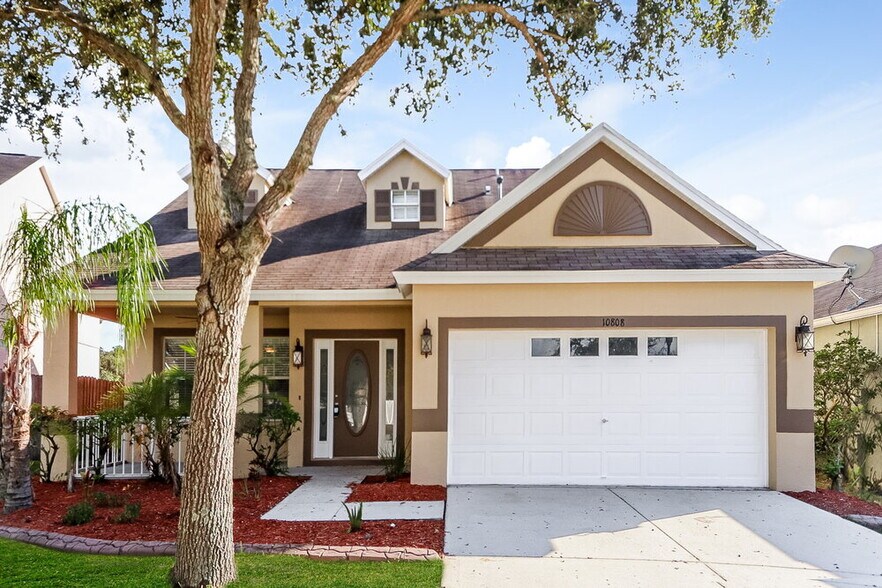 Primary Photo - 10808 Newbridge Dr