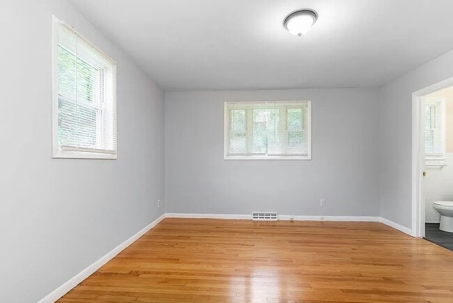 Building Photo - 115 Margo Ln