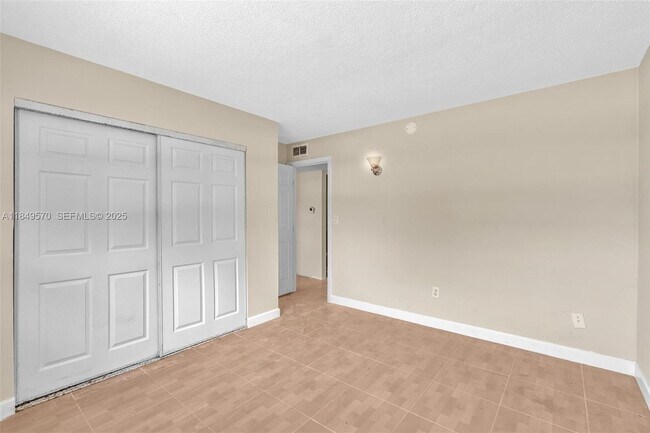 Building Photo - 3660 SW 60th Ave