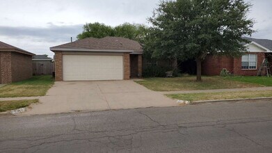 Building Photo - "Charming 3-Bed, 2-Bath Home in Lubbock with 1150 Sq Ft of Comfortable Living Space!"