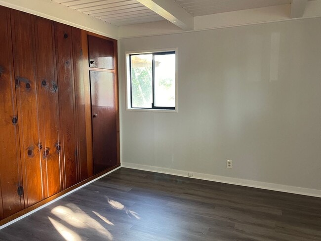 Building Photo - Great house of 4 rooms and 2 bath