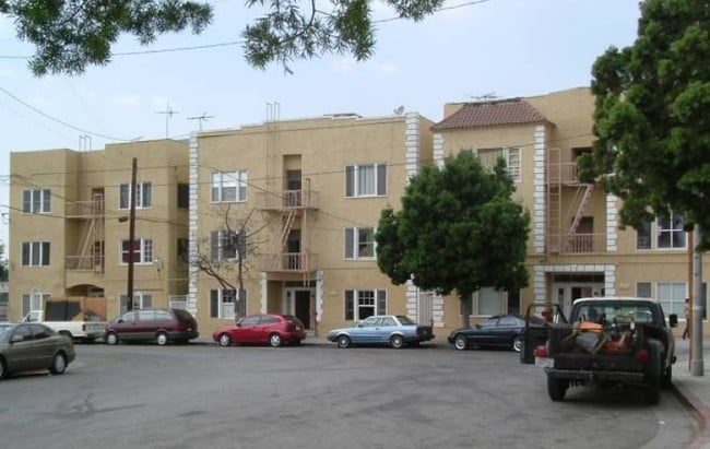 Building Photo - Hartford Hills Apartments
