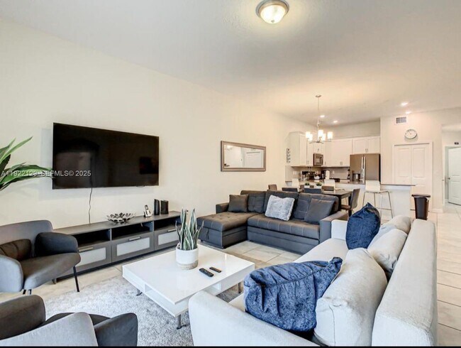 Building Photo - 653 Ocean Course Ave