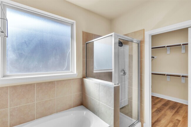 Building Photo - 4819 Eagles Glen Dr