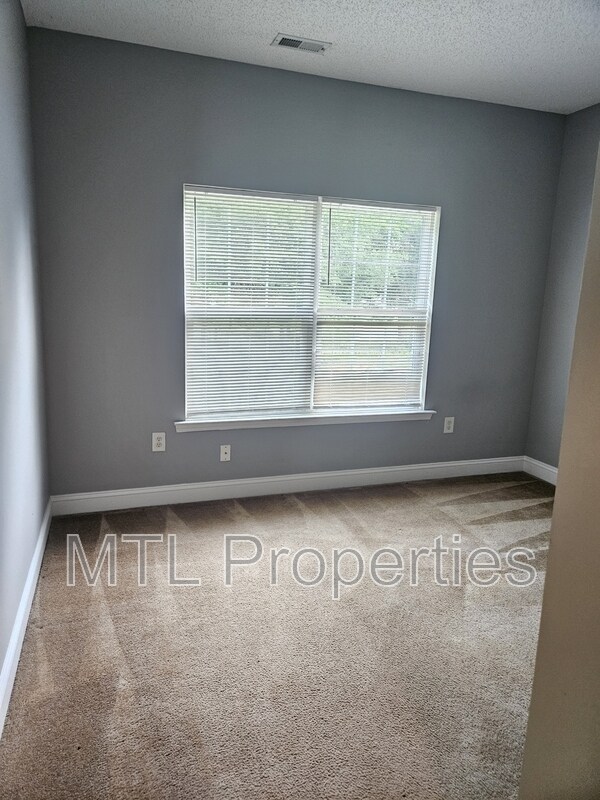 Building Photo - 302 Nanny Point Dr