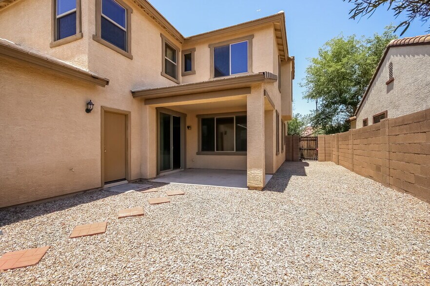 Building Photo - 3297 E Ivanhoe St