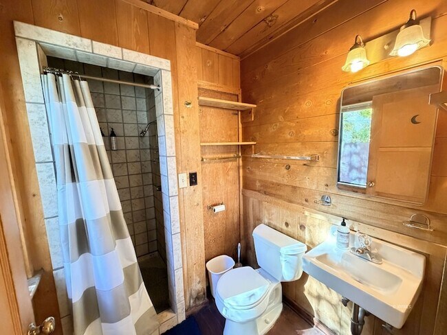 Building Photo - 54059 Montgomery