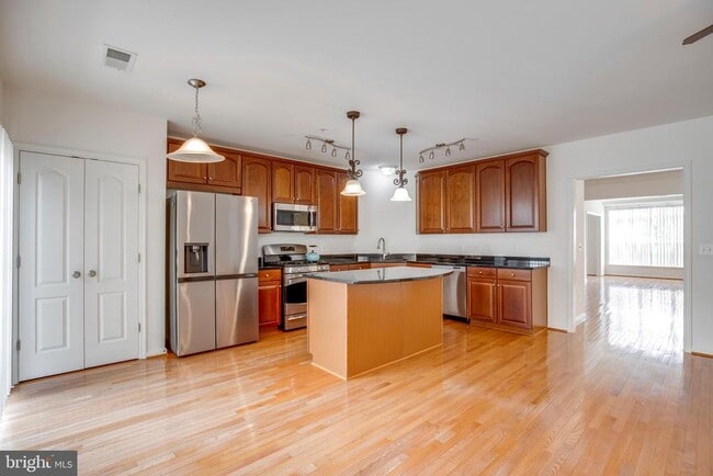 Building Photo - 42670 Hollyhock Terrace