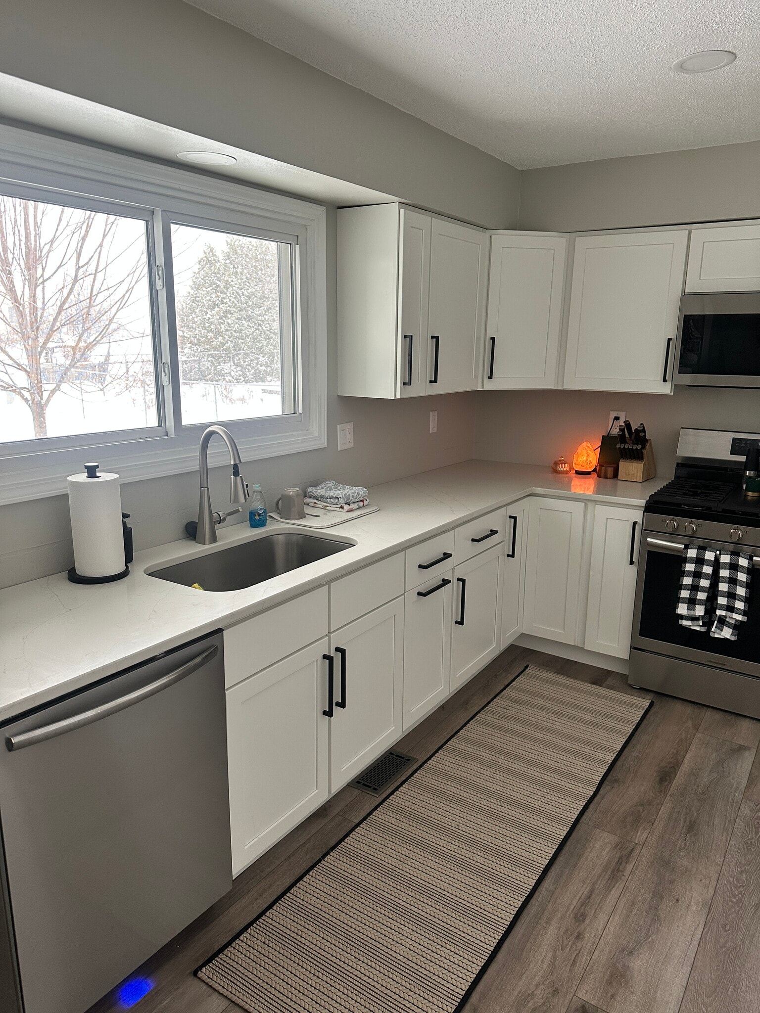 Kitchen - 75 Elm Ridge Ct